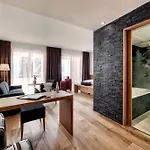 Hotell Waldhotel 4*