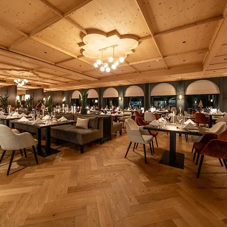 Waldhotel Αρόζα