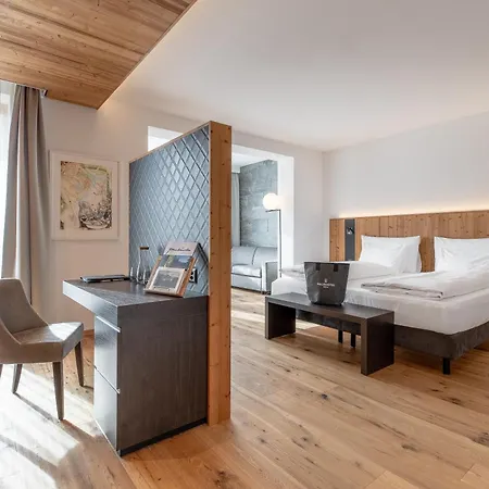 Waldhotel 4* 阿罗萨
