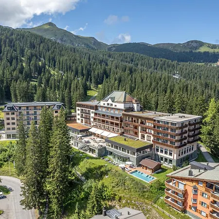 Waldhotel Hotell 4*