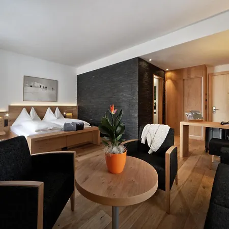Waldhotel Szálloda Arosa