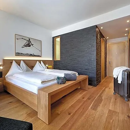 Hotel Waldhotel 4*