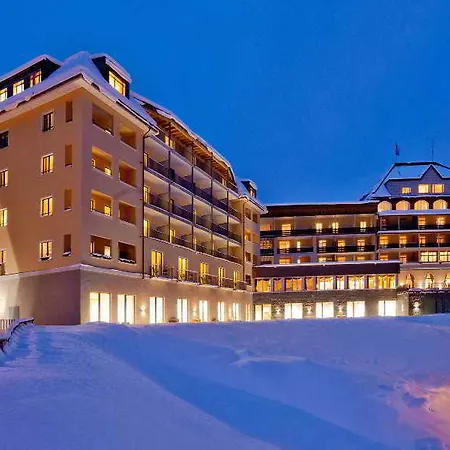 Waldhotel 4* 阿罗萨