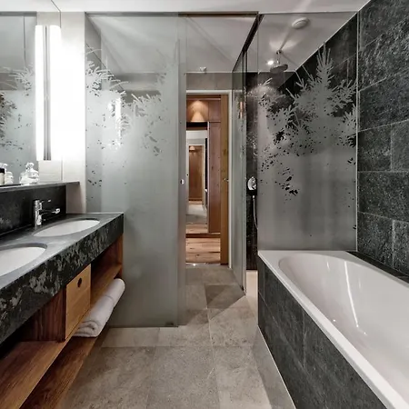 Hotel Waldhotel 4*