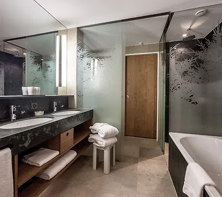 Hotel Waldhotel 4*