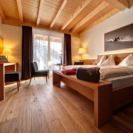 Waldhotel 4* 아로사