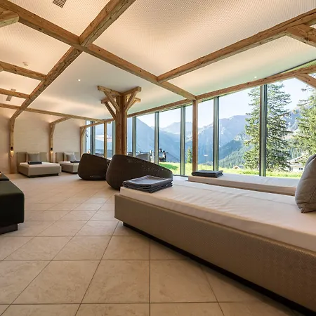 Waldhotel 아로사