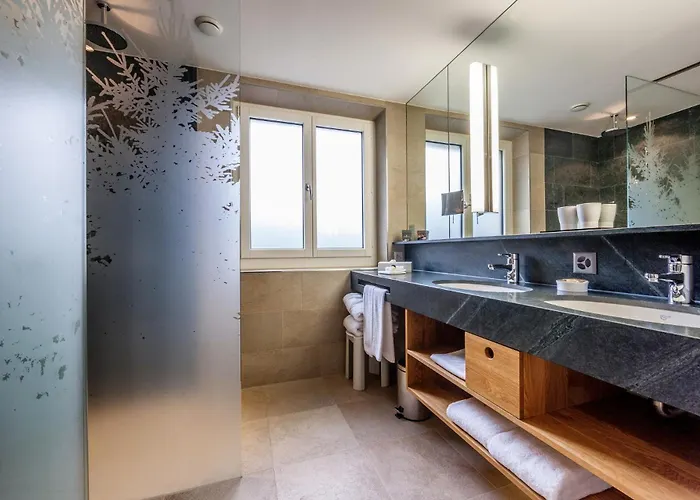 Waldhotel 4* أروسا