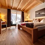 Waldhotel 4* ארוזה