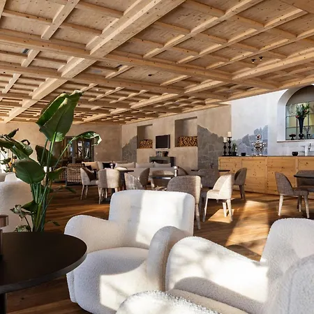Waldhotel ארוזה